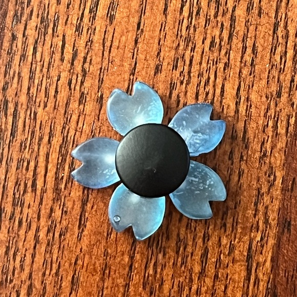 3/$10 ๐ธ Luminous Cherry Blossom Flowers ๐บ Shoe Charms For Crocs - Picture 2 of 4